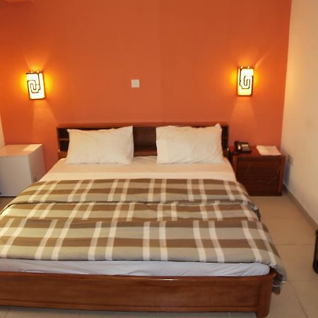 Apollo Hotel Lagos Esterno foto