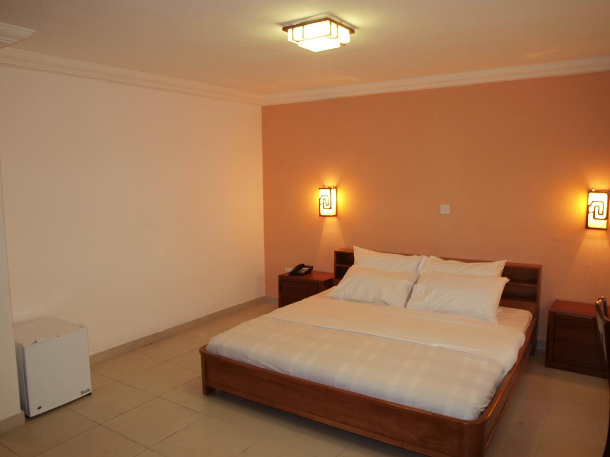 Apollo Hotel Lagos Esterno foto