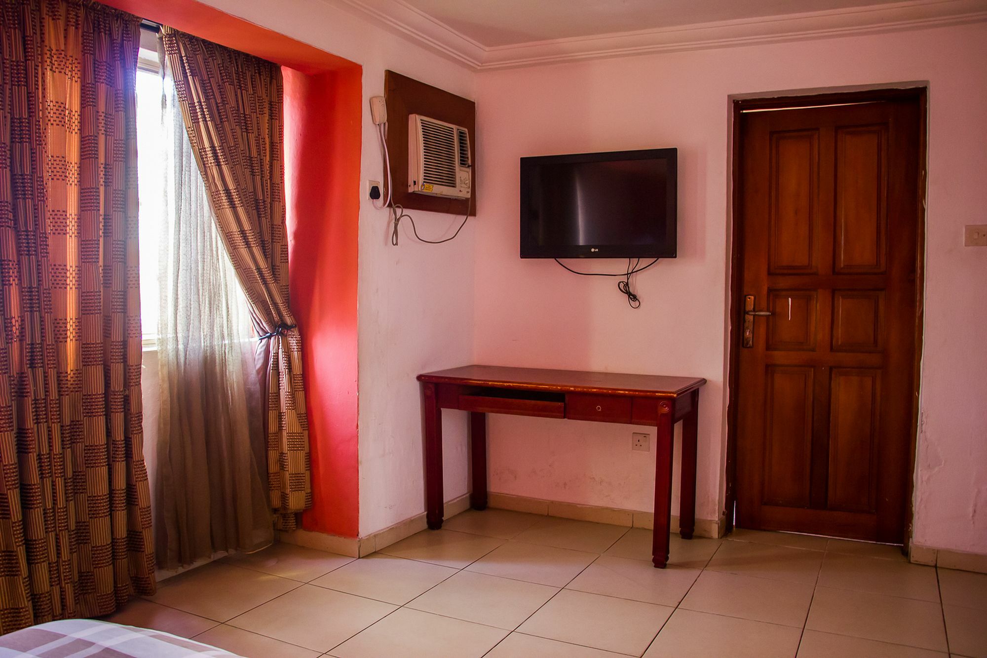 Apollo Hotel Lagos Esterno foto