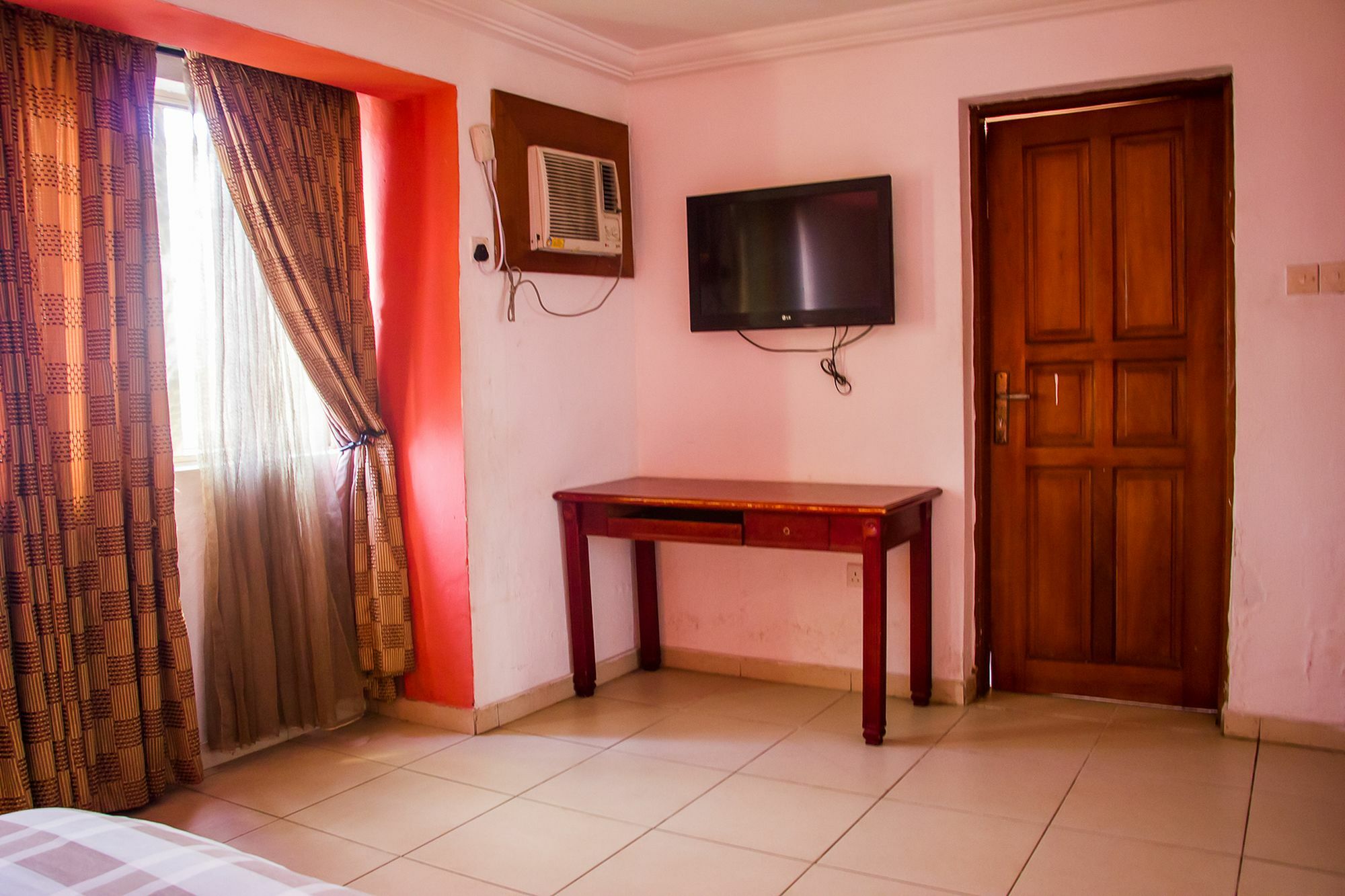 Apollo Hotel Lagos Esterno foto