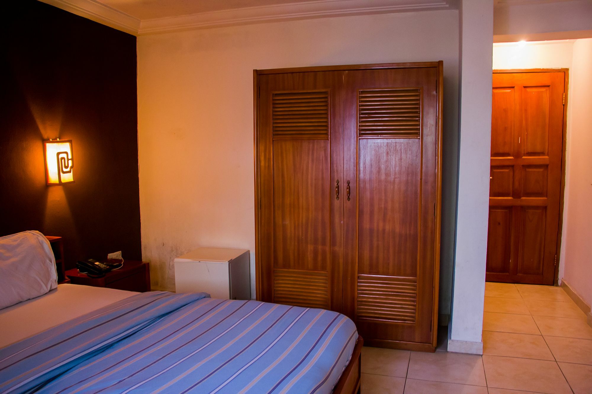 Apollo Hotel Lagos Esterno foto